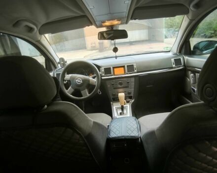 Черный Опель Сигнум, объемом двигателя 2.2 л и пробегом 280 тыс. км за 3016 $, фото 12 на Automoto.ua