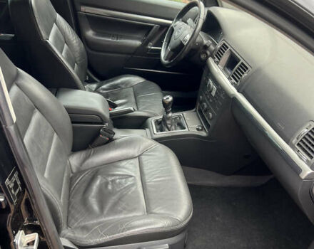 Черный Опель Сигнум, объемом двигателя 1.91 л и пробегом 181 тыс. км за 5700 $, фото 5 на Automoto.ua