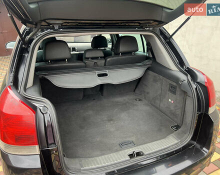 Черный Опель Сигнум, объемом двигателя 1.91 л и пробегом 181 тыс. км за 5700 $, фото 9 на Automoto.ua