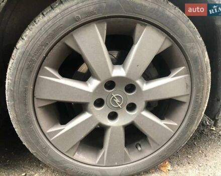 Черный Опель Сигнум, объемом двигателя 1.9 л и пробегом 283 тыс. км за 4500 $, фото 25 на Automoto.ua