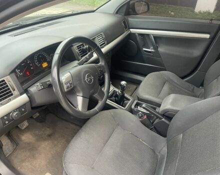 Черный Опель Сигнум, объемом двигателя 2.2 л и пробегом 261 тыс. км за 4400 $, фото 5 на Automoto.ua