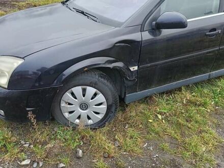 Черный Опель Сигнум, объемом двигателя 2.2 л и пробегом 370 тыс. км за 2000 $, фото 1 на Automoto.ua