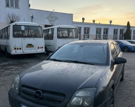 Черный Опель Сигнум, объемом двигателя 3 л и пробегом 300 тыс. км за 2500 $, фото 1 на Automoto.ua