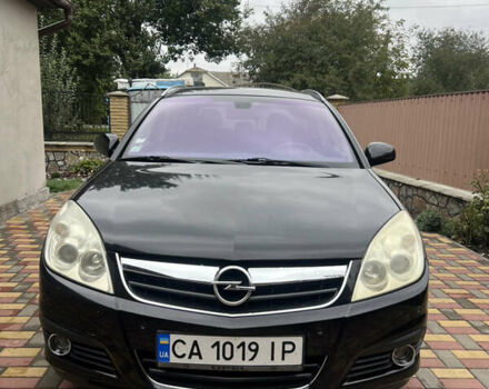 Черный Опель Сигнум, объемом двигателя 1.91 л и пробегом 181 тыс. км за 5700 $, фото 1 на Automoto.ua