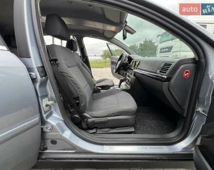 Сірий Опель Сігнум, об'ємом двигуна 2.2 л та пробігом 270 тис. км за 4200 $, фото 13 на Automoto.ua