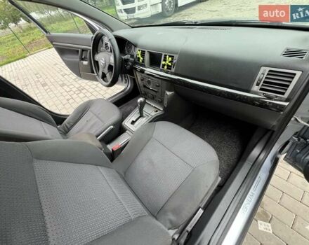 Сірий Опель Сігнум, об'ємом двигуна 2.2 л та пробігом 270 тис. км за 4200 $, фото 10 на Automoto.ua