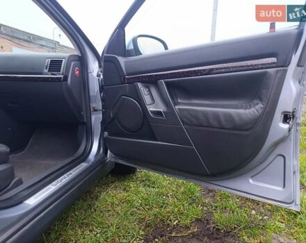 Серый Опель Сигнум, объемом двигателя 2.17 л и пробегом 326 тыс. км за 3600 $, фото 11 на Automoto.ua