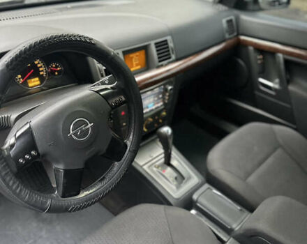 Серый Опель Сигнум, объемом двигателя 2.17 л и пробегом 360 тыс. км за 4250 $, фото 8 на Automoto.ua