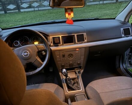 Серый Опель Сигнум, объемом двигателя 1.8 л и пробегом 200 тыс. км за 5000 $, фото 6 на Automoto.ua