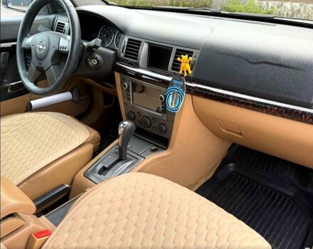 Серый Опель Сигнум, объемом двигателя 3 л и пробегом 390 тыс. км за 4000 $, фото 4 на Automoto.ua