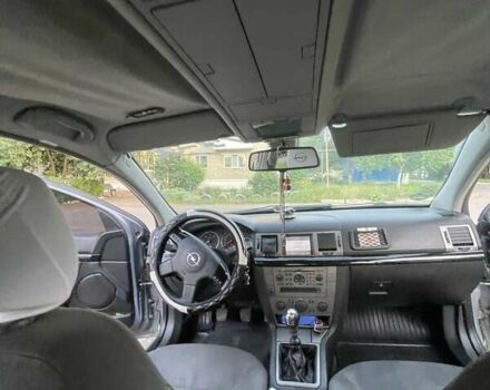 Серый Опель Сигнум, объемом двигателя 2.2 л и пробегом 380 тыс. км за 3700 $, фото 8 на Automoto.ua