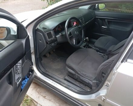 Сірий Опель Сігнум, об'ємом двигуна 2.2 л та пробігом 330 тис. км за 2500 $, фото 2 на Automoto.ua