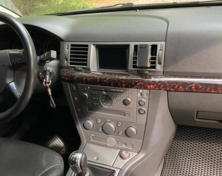 Серый Опель Сигнум, объемом двигателя 2.2 л и пробегом 132 тыс. км за 4600 $, фото 6 на Automoto.ua