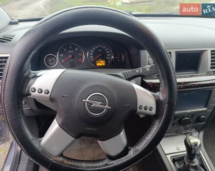 Серый Опель Сигнум, объемом двигателя 2.17 л и пробегом 326 тыс. км за 3600 $, фото 6 на Automoto.ua