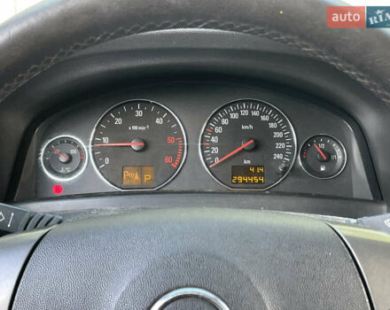 Серый Опель Сигнум, объемом двигателя 2.17 л и пробегом 294 тыс. км за 3790 $, фото 17 на Automoto.ua