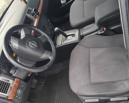 Серый Опель Сигнум, объемом двигателя 2.2 л и пробегом 156 тыс. км за 4500 $, фото 5 на Automoto.ua