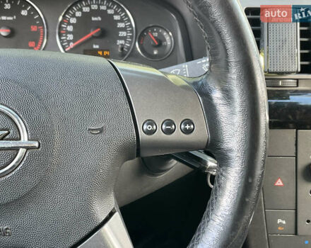 Серый Опель Сигнум, объемом двигателя 2.17 л и пробегом 294 тыс. км за 3790 $, фото 19 на Automoto.ua