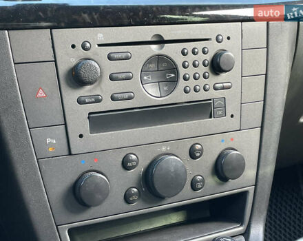 Серый Опель Сигнум, объемом двигателя 2.17 л и пробегом 294 тыс. км за 3790 $, фото 25 на Automoto.ua