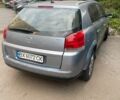 Серый Опель Сигнум, объемом двигателя 2.2 л и пробегом 400 тыс. км за 2598 $, фото 1 на Automoto.ua