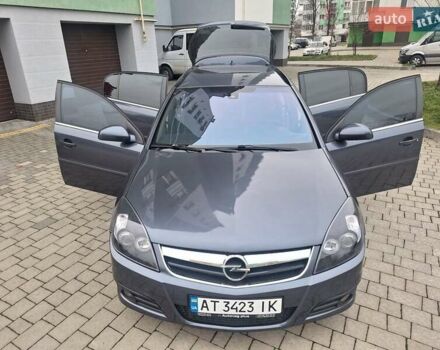 Серый Опель Сигнум, объемом двигателя 1.9 л и пробегом 274 тыс. км за 5450 $, фото 24 на Automoto.ua