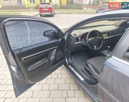 Серый Опель Сигнум, объемом двигателя 1.9 л и пробегом 274 тыс. км за 5450 $, фото 32 на Automoto.ua