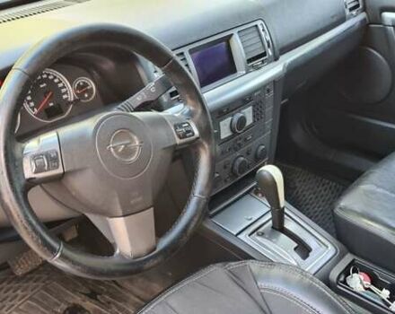 Серый Опель Сигнум, объемом двигателя 3 л и пробегом 327 тыс. км за 4700 $, фото 12 на Automoto.ua