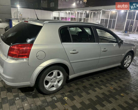 Серый Опель Сигнум, объемом двигателя 2.2 л и пробегом 251 тыс. км за 4700 $, фото 5 на Automoto.ua