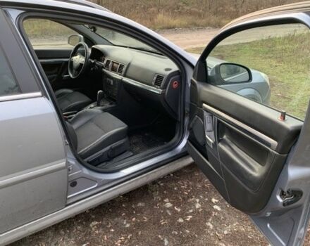 Серый Опель Сигнум, объемом двигателя 1.9 л и пробегом 363 тыс. км за 2601 $, фото 8 на Automoto.ua