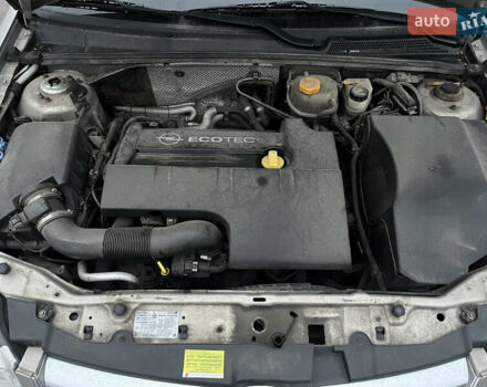 Серый Опель Сигнум, объемом двигателя 2.2 л и пробегом 251 тыс. км за 4700 $, фото 10 на Automoto.ua