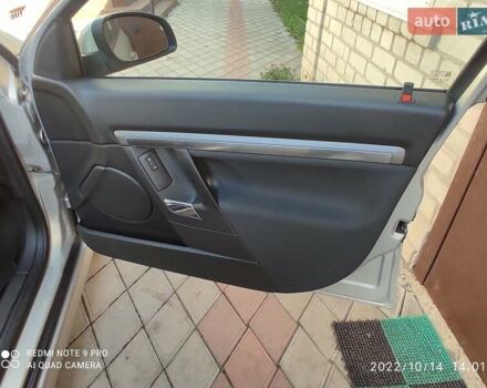 Серый Опель Сигнум, объемом двигателя 2.2 л и пробегом 185 тыс. км за 6500 $, фото 33 на Automoto.ua