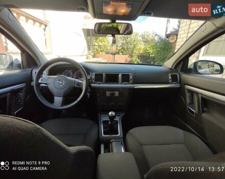 Серый Опель Сигнум, объемом двигателя 2.2 л и пробегом 185 тыс. км за 6500 $, фото 13 на Automoto.ua