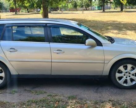 Серый Опель Сигнум, объемом двигателя 3 л и пробегом 327 тыс. км за 4700 $, фото 4 на Automoto.ua