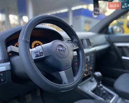 Опель Сигнум 2007 в Николаеве на Automoto.ua Серый Опель Сигнум, объемом двигателя 1.91 л и пробегом 299 тыс. км за 5599 $, фото 10 на Automoto.ua