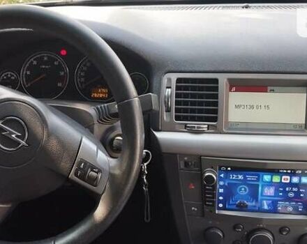 Серый Опель Сигнум, объемом двигателя 1.91 л и пробегом 300 тыс. км за 6250 $, фото 17 на Automoto.ua