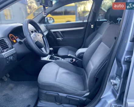 Опель Сигнум 2007 в Николаеве на Automoto.ua Серый Опель Сигнум, объемом двигателя 1.91 л и пробегом 299 тыс. км за 5599 $, фото 6 на Automoto.ua