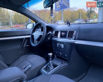 Опель Сигнум 2007 в Николаеве на Automoto.ua Серый Опель Сигнум, объемом двигателя 1.91 л и пробегом 299 тыс. км за 5599 $, фото 12 на Automoto.ua