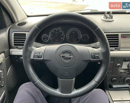 Серый Опель Сигнум, объемом двигателя 1.91 л и пробегом 344 тыс. км за 5200 $, фото 28 на Automoto.ua