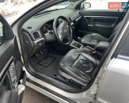 Серый Опель Сигнум, объемом двигателя 1.91 л и пробегом 395 тыс. км за 5000 $, фото 10 на Automoto.ua