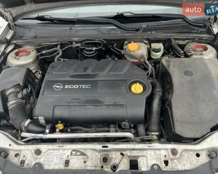 Серый Опель Сигнум, объемом двигателя 1.91 л и пробегом 395 тыс. км за 5000 $, фото 14 на Automoto.ua