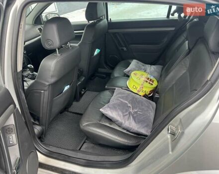 Серый Опель Сигнум, объемом двигателя 1.91 л и пробегом 395 тыс. км за 5000 $, фото 7 на Automoto.ua