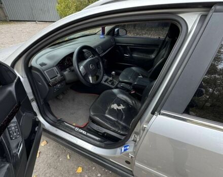 Серый Опель Сигнум, объемом двигателя 3 л и пробегом 250 тыс. км за 1799 $, фото 4 на Automoto.ua