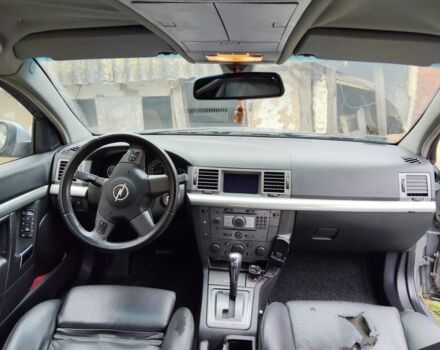 Серый Опель Сигнум, объемом двигателя 1.9 л и пробегом 380 тыс. км за 2500 $, фото 4 на Automoto.ua