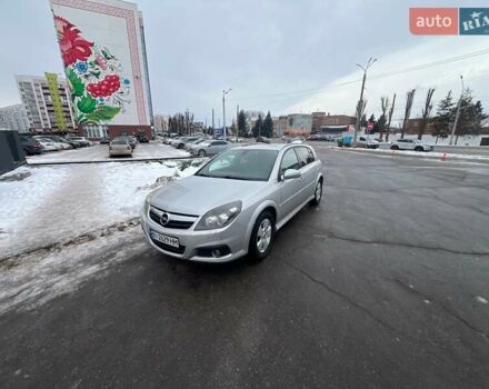 Серый Опель Сигнум, объемом двигателя 1.91 л и пробегом 395 тыс. км за 5000 $, фото 1 на Automoto.ua