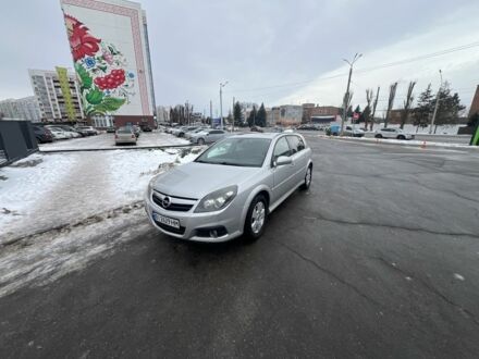 Серый Опель Сигнум, объемом двигателя 1.9 л и пробегом 395 тыс. км за 5000 $, фото 1 на Automoto.ua