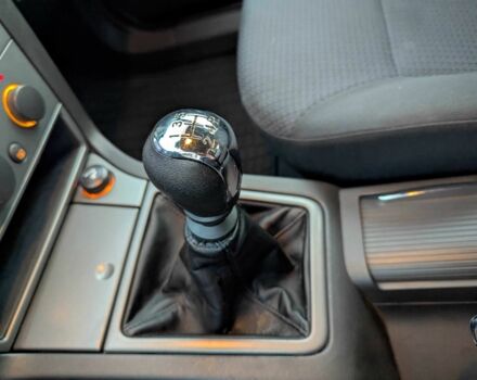 Синий Опель Сигнум, объемом двигателя 2.2 л и пробегом 180 тыс. км за 1999 $, фото 17 на Automoto.ua