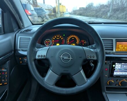 Синий Опель Сигнум, объемом двигателя 2.2 л и пробегом 180 тыс. км за 1999 $, фото 15 на Automoto.ua