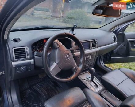 Синий Опель Сигнум, объемом двигателя 1.91 л и пробегом 261 тыс. км за 5400 $, фото 4 на Automoto.ua