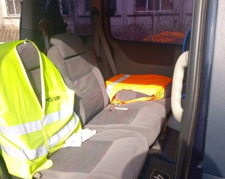 Синий Опель Синтра, объемом двигателя 2.2 л и пробегом 33 тыс. км за 3000 $, фото 4 на Automoto.ua