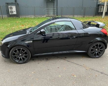 Черный Опель Тигра, объемом двигателя 1.8 л и пробегом 167 тыс. км за 5000 $, фото 1 на Automoto.ua