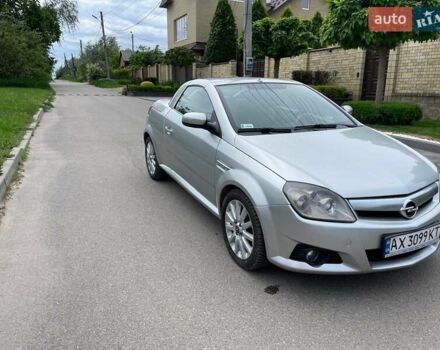 Серый Опель Тигра, объемом двигателя 1.3 л и пробегом 162 тыс. км за 4000 $, фото 2 на Automoto.ua